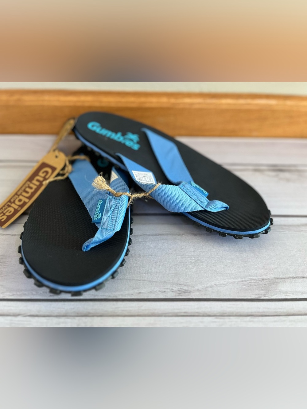 New unisex Gumbies duckbill black blue flip flops. Size women 7.5/ men 8.5
